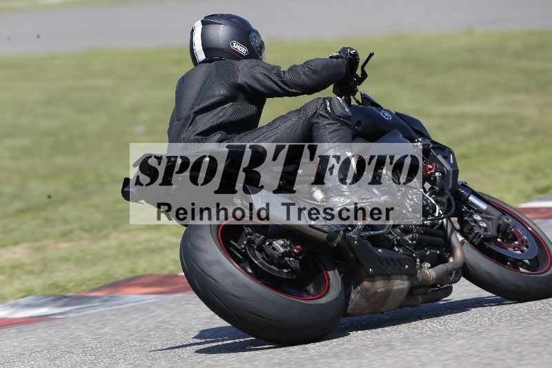 /44 09.08.2025 Plüss Moto Sport ADR/Freies Fahren/backside